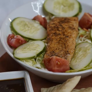 Grilled Salmon Salad
